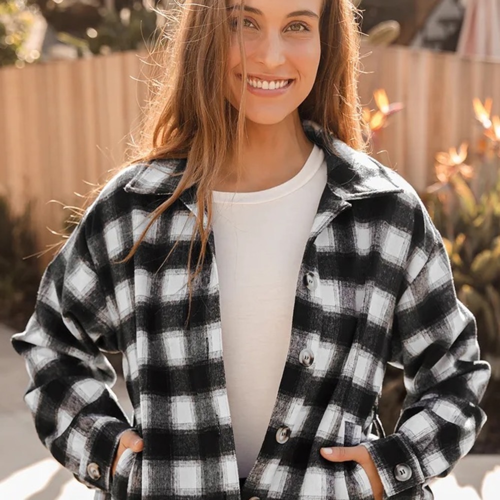 Lulus Misty Days Plaid Shacket Jacket in Black and White Size Large